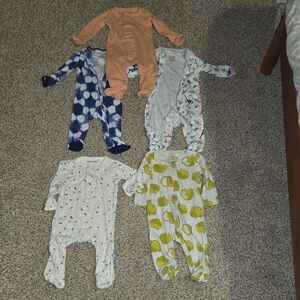 Bundle Of 5: Magnetic Me, Cloud Island, Carter's Baby Gear Footies